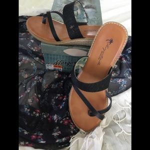 Women’s size 8 Black Margaritaville Sandals w/box